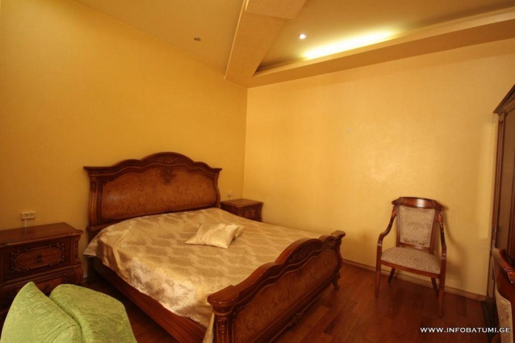 Hotel Black Sea House Batumi Ngoại thất bức ảnh