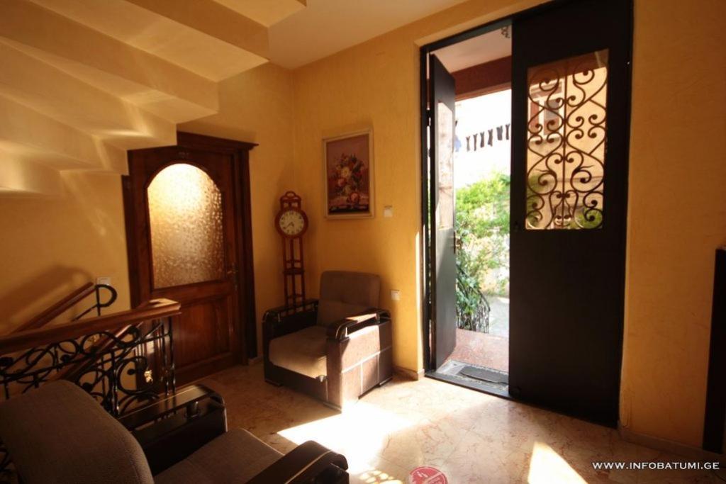 Hotel Black Sea House Batumi Ngoại thất bức ảnh