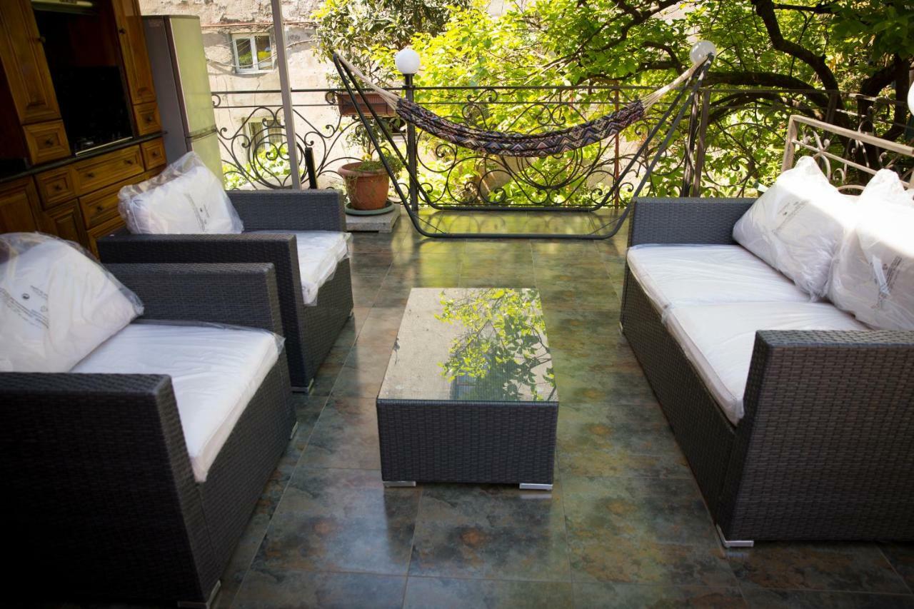 Hotel Black Sea House Batumi Ngoại thất bức ảnh